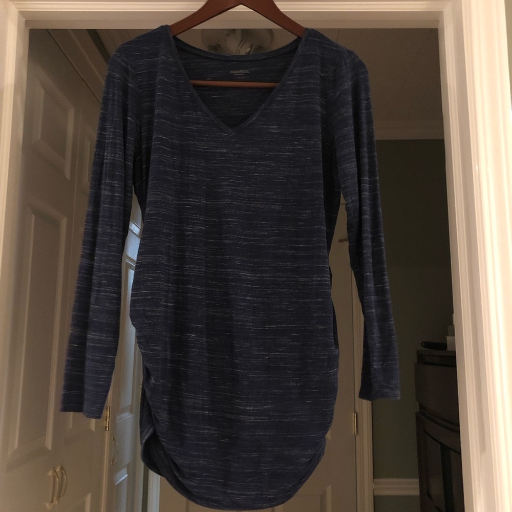 🌻3/$15 motherhood maternity shirt🌻